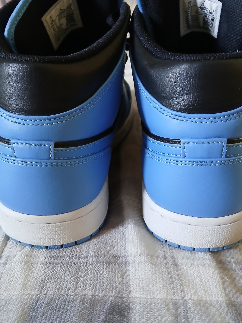 Nike Air Jordan 1 Mid Sneakers  University Blue & Black Colorway, MENS Size 11 - Picture 5 of 8